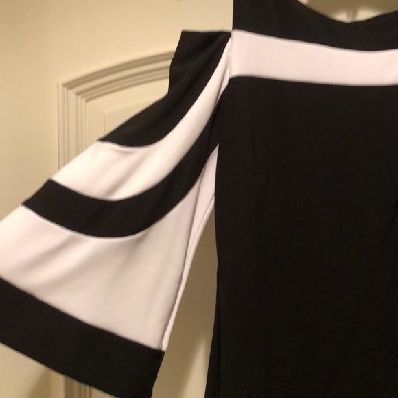 Cold shoulder tunic - Picture 2 of 6